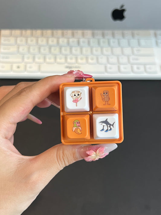 Tung Tung Sahur Fidget Keychain - Italian Voice Fidget Toy with LED-Light Portable & Compact Design for Adults Kids Stress Relief Gift